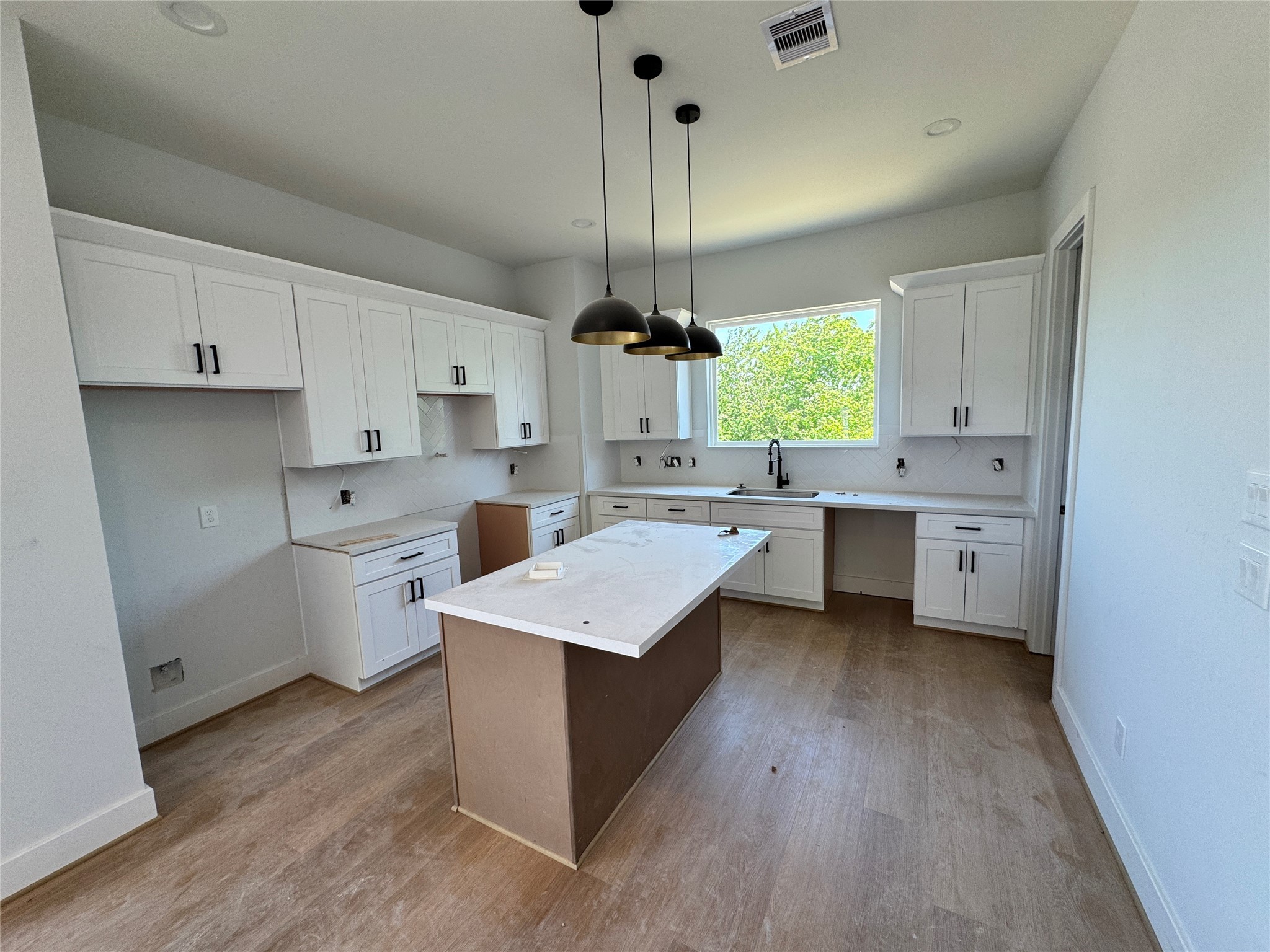 7225 Tierwester Street Property Photo 3