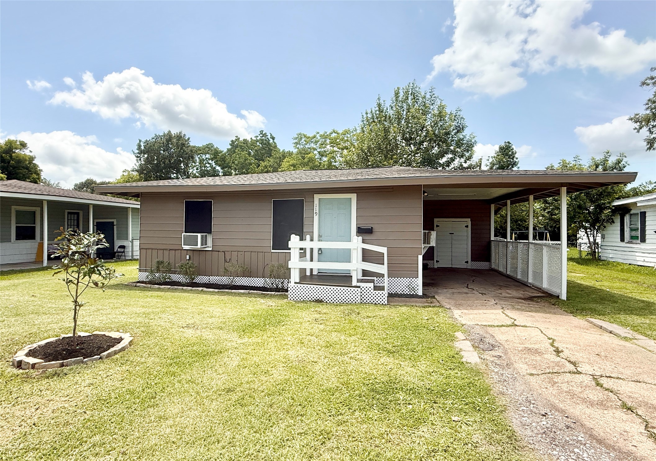 119 Oak Drive Property Photo 1