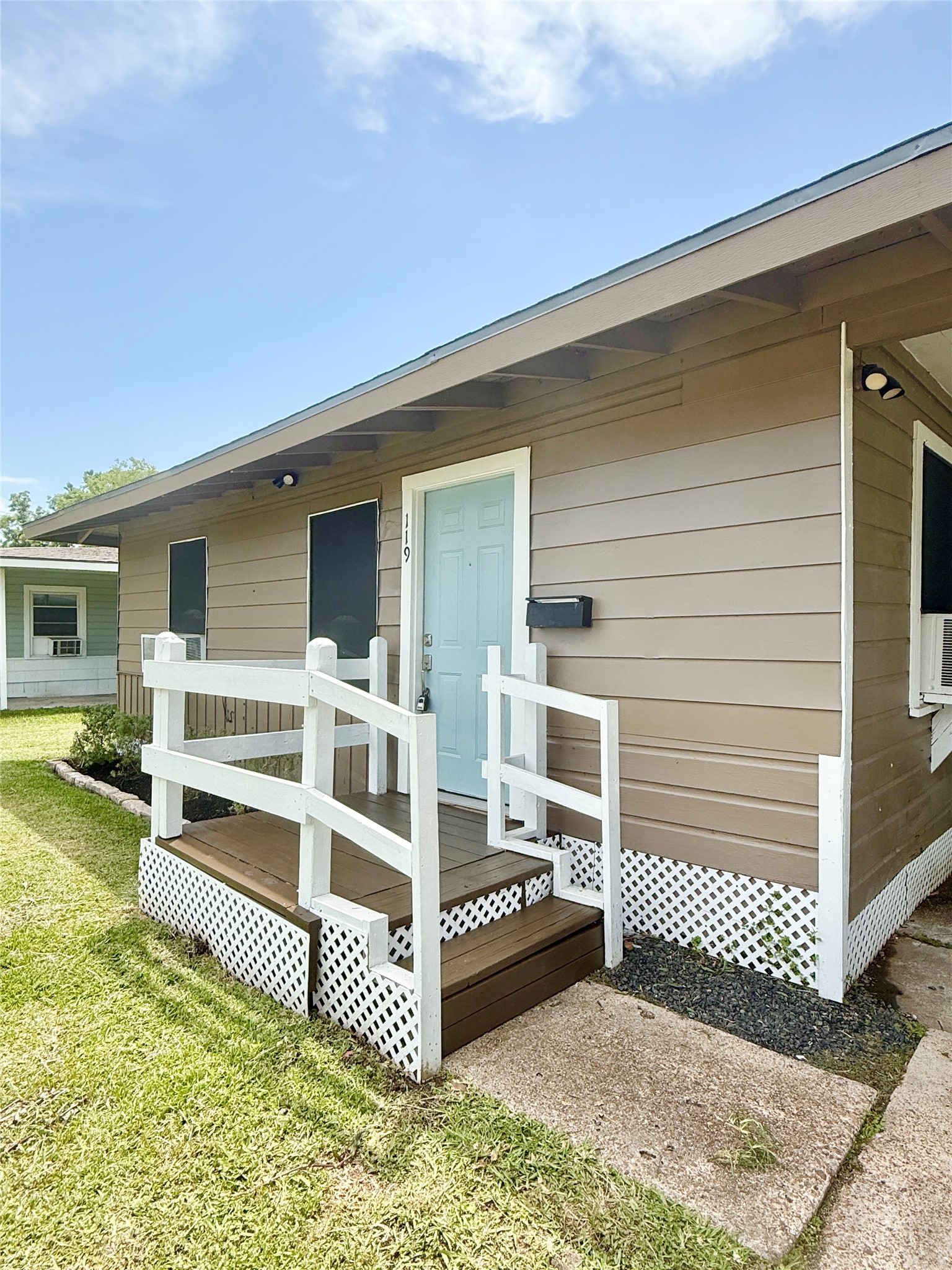 119 Oak Drive Property Photo 2