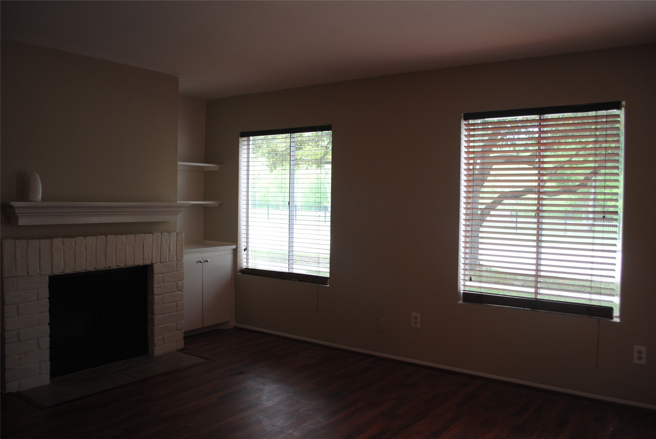 716 Memorial Mews Street B Property Photo 4