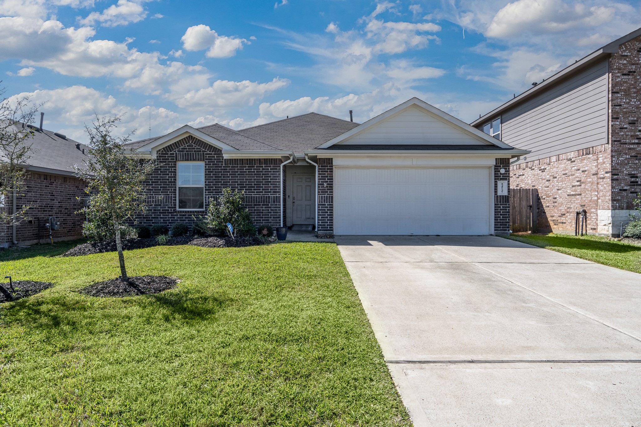 14537 Montclair Way Property Photo