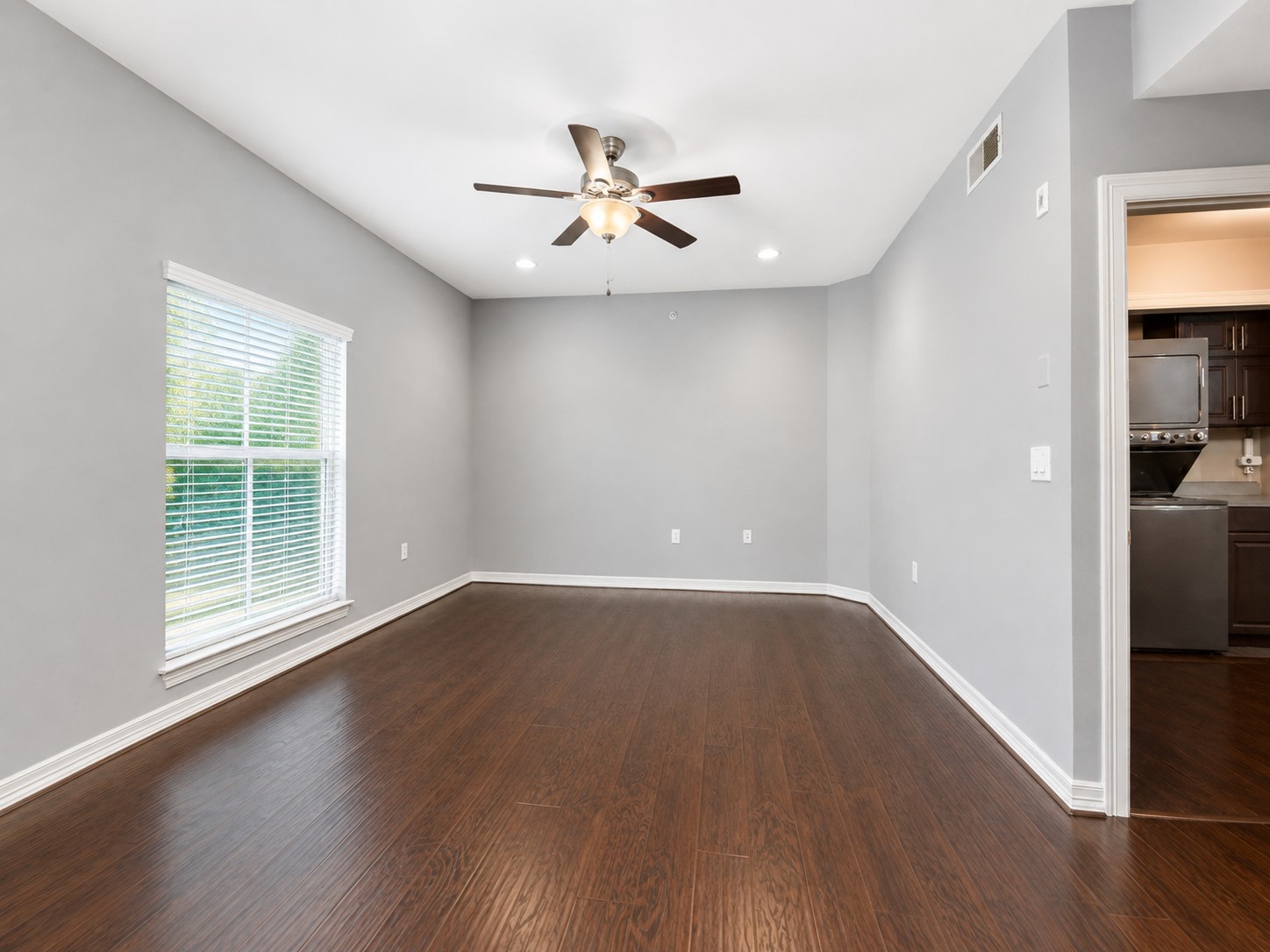 3501 Chenevert Street 17 Property Photo 6