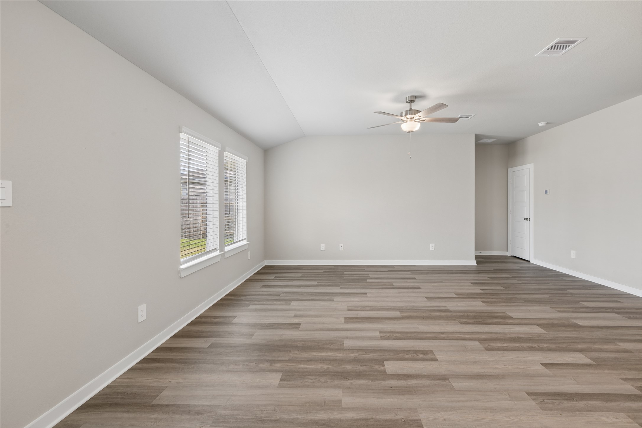 1484 Waggoner Ranch Trail Property Photo 5