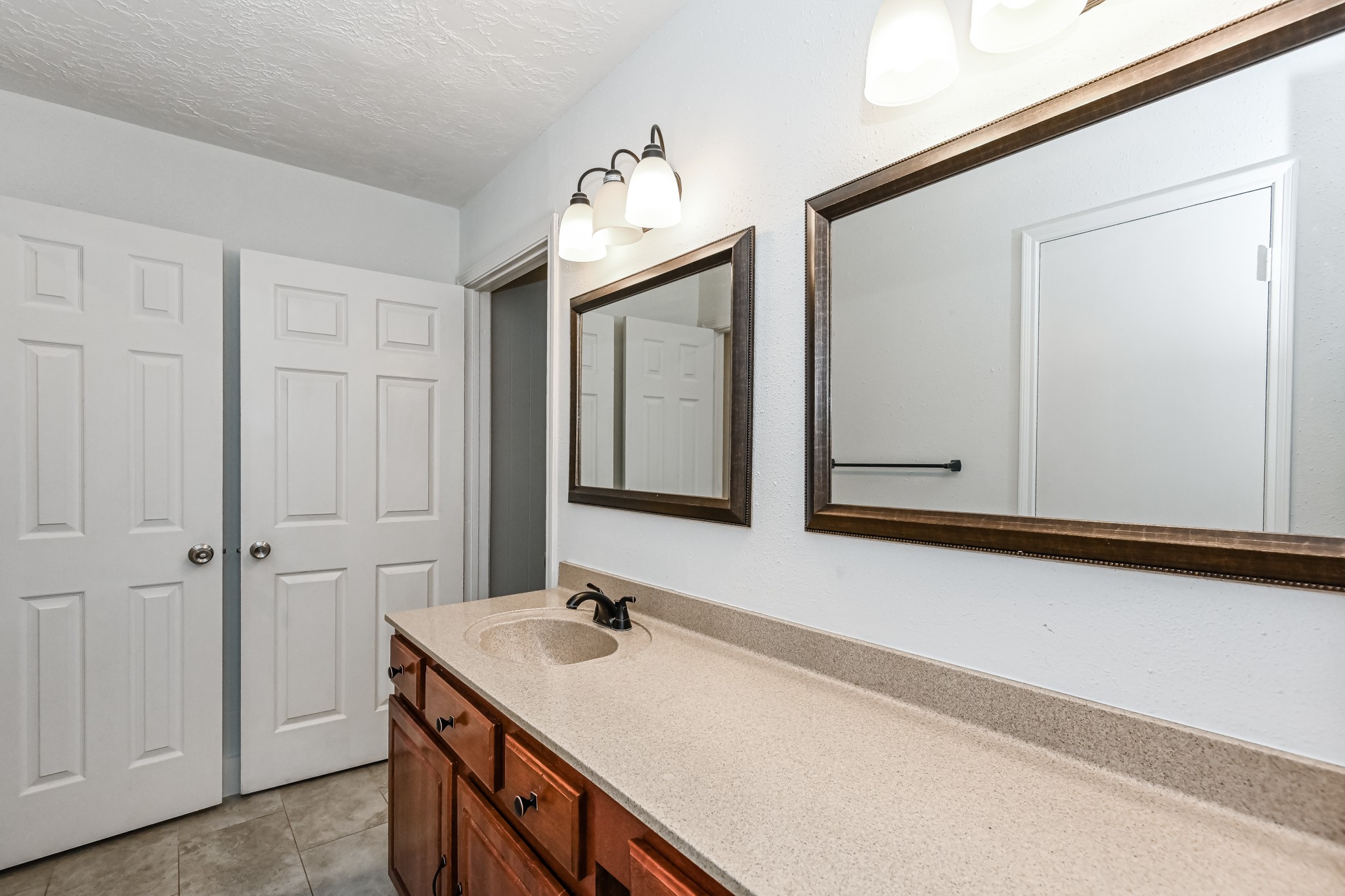 7923 Dawnridge Drive Property Photo 7
