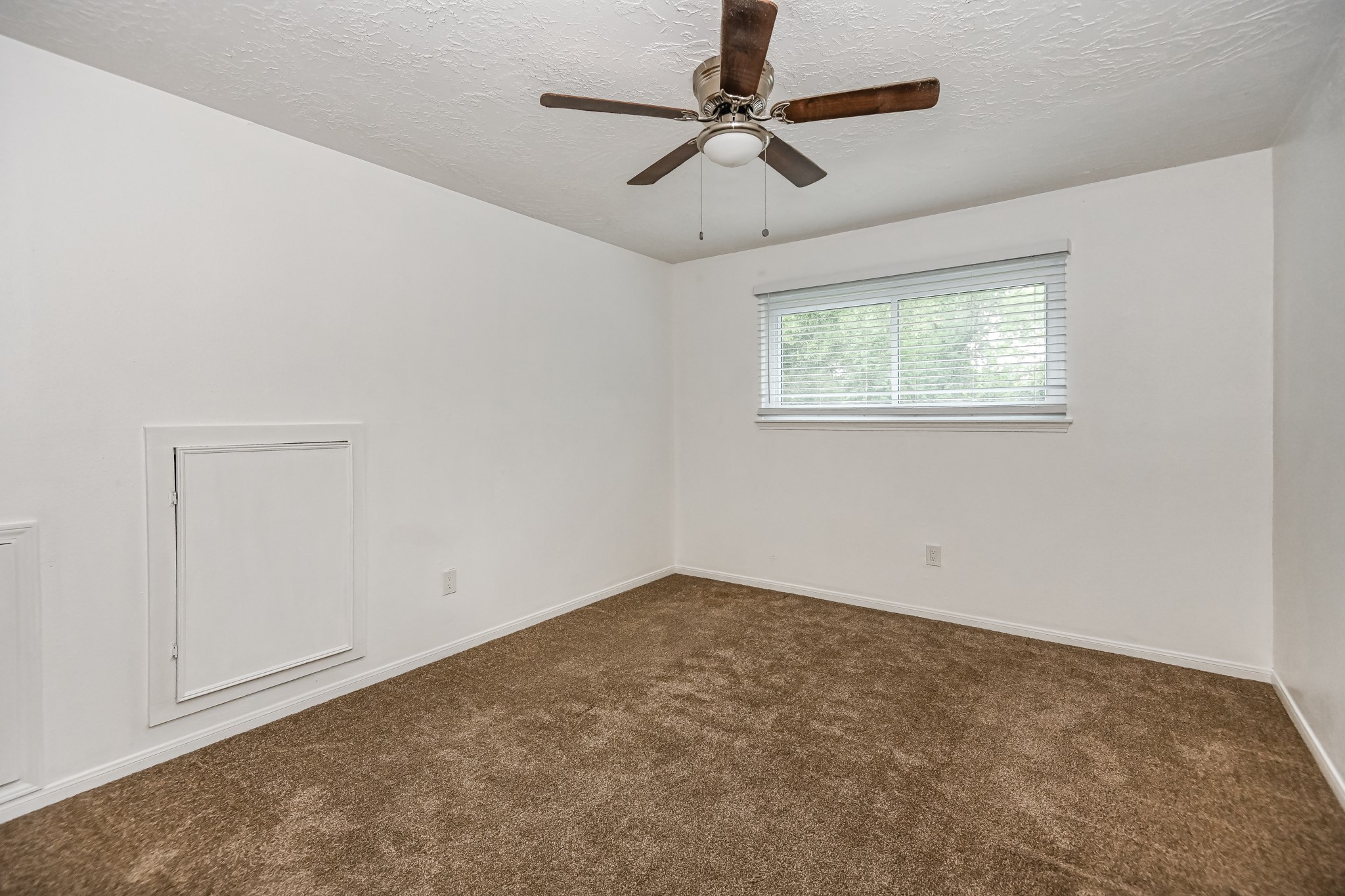 7923 Dawnridge Drive Property Photo 10