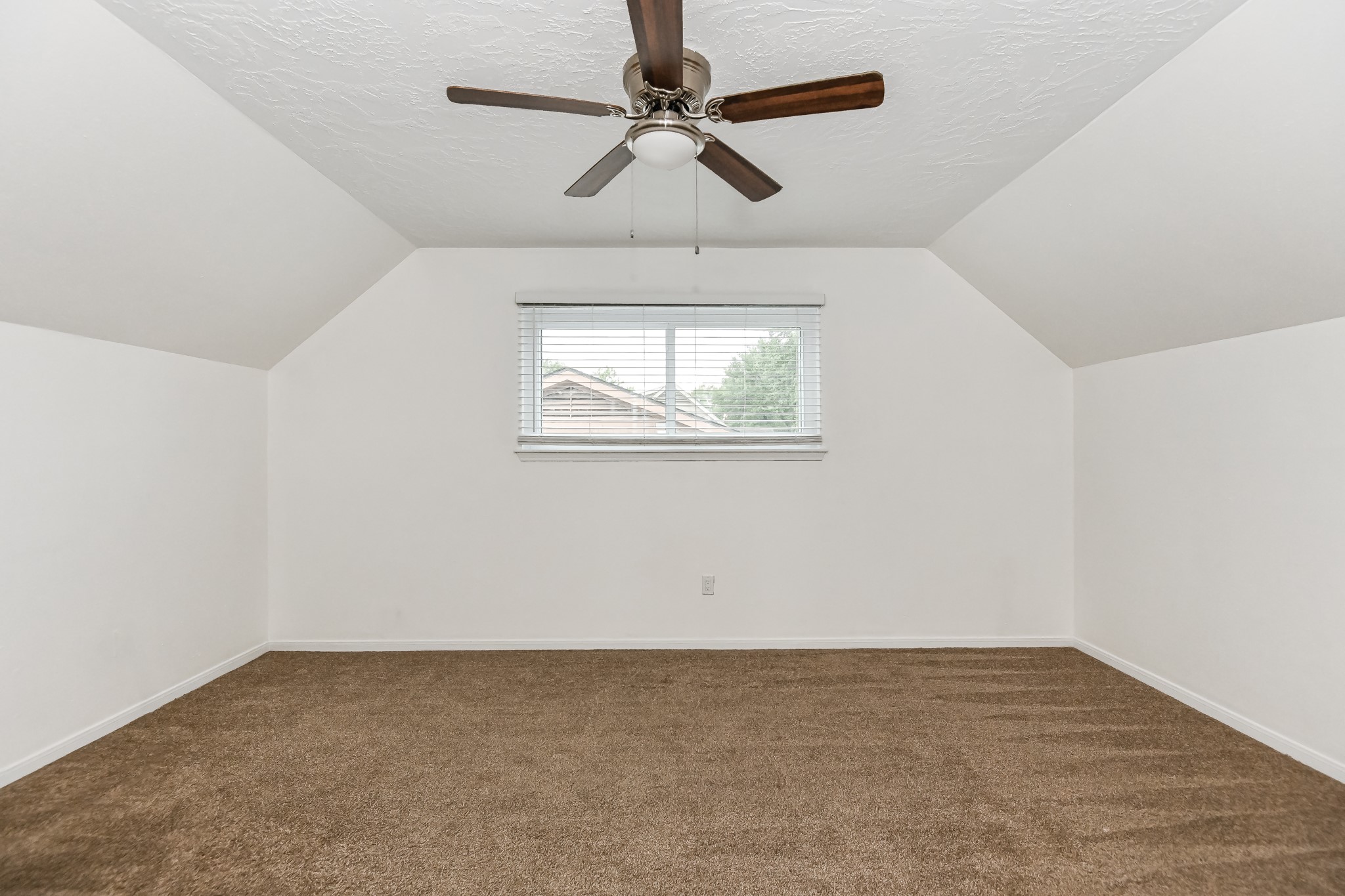 7923 Dawnridge Drive Property Photo 12
