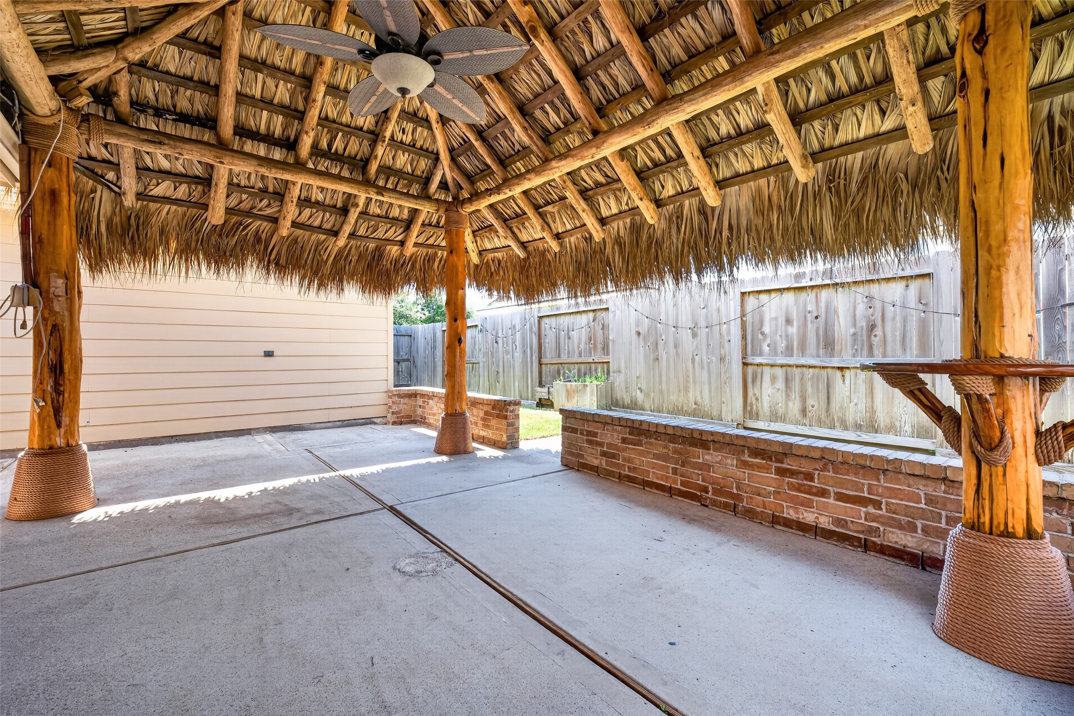 2908 Misty Wind Court Property Photo 2