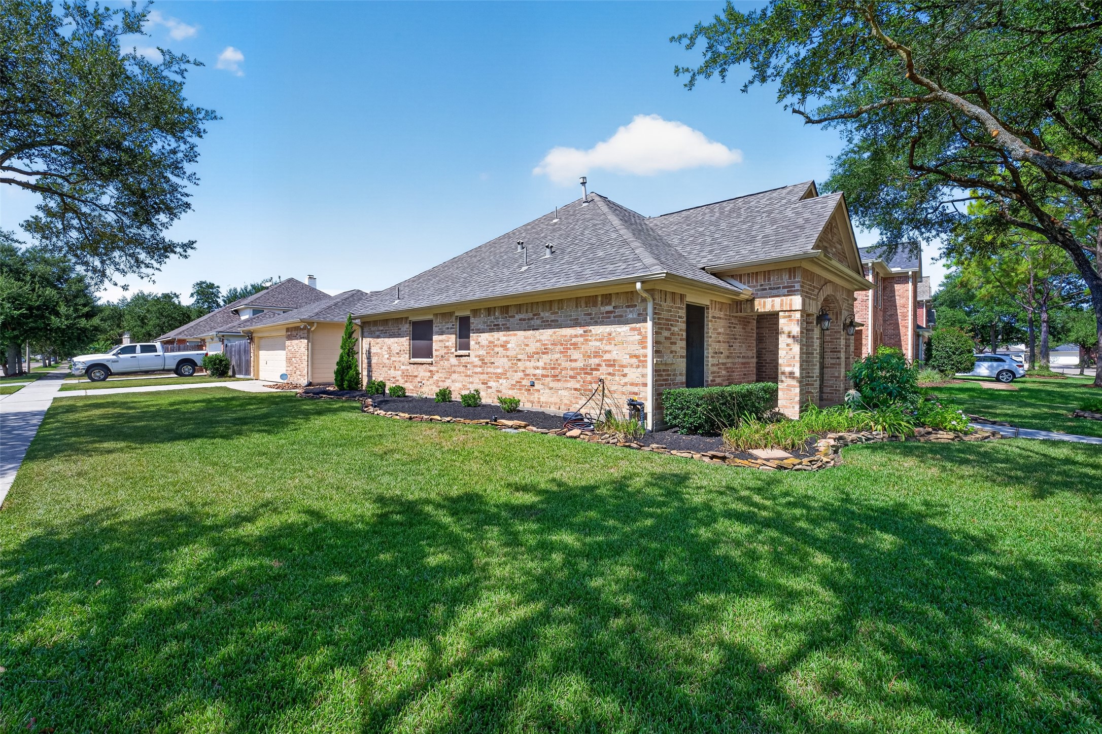 2908 Misty Wind Court Property Photo 4