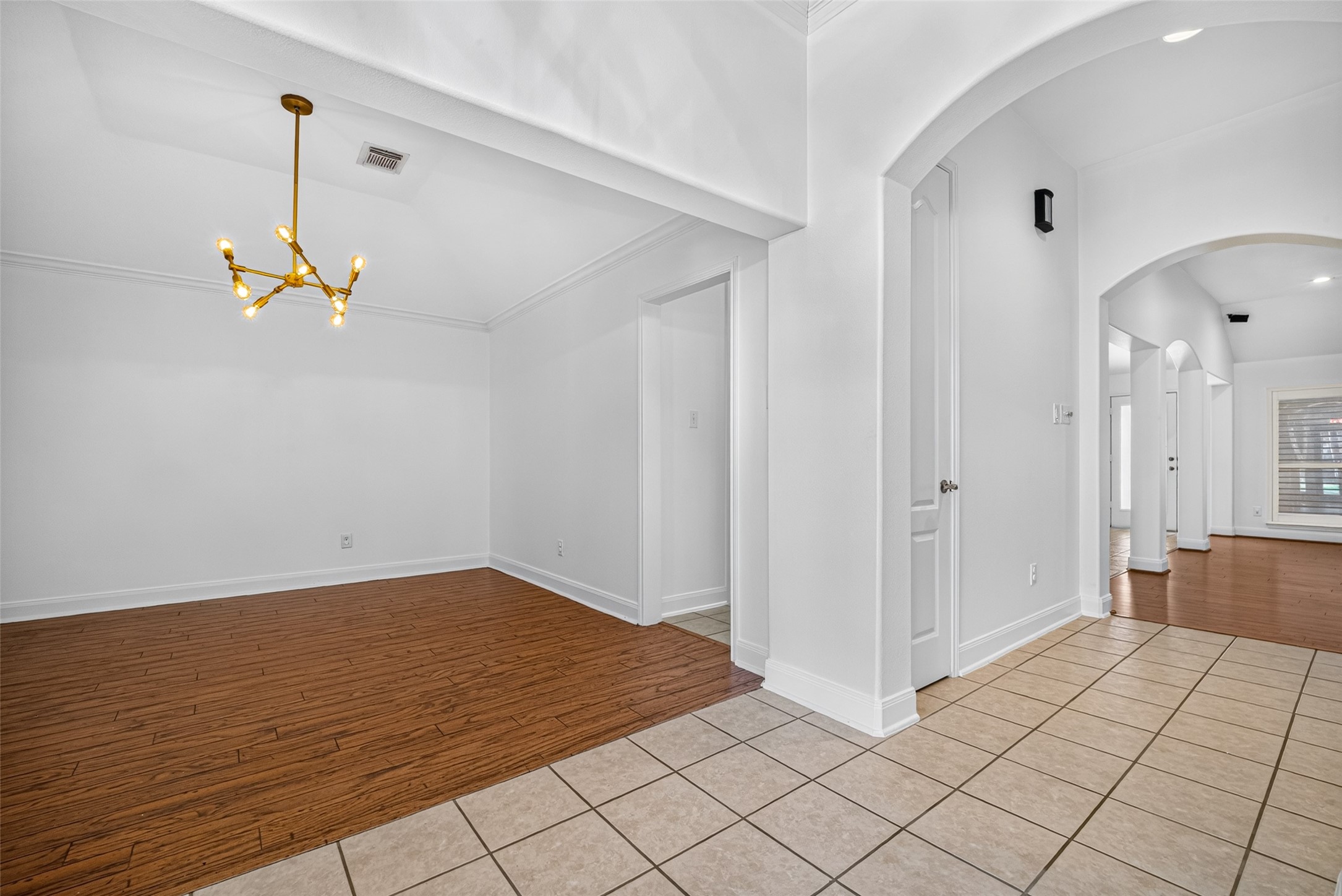 2908 Misty Wind Court Property Photo 7