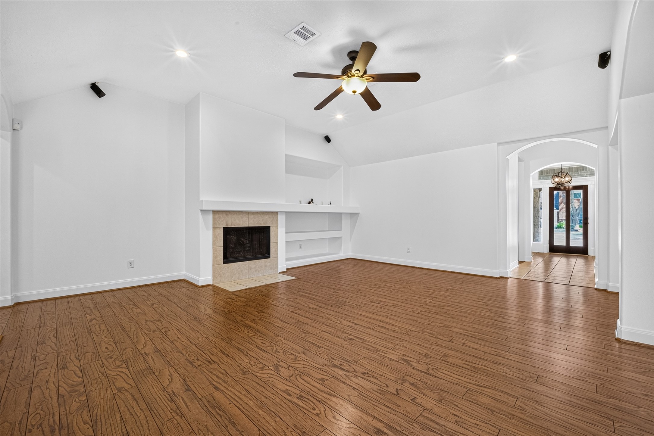 2908 Misty Wind Court Property Photo 11