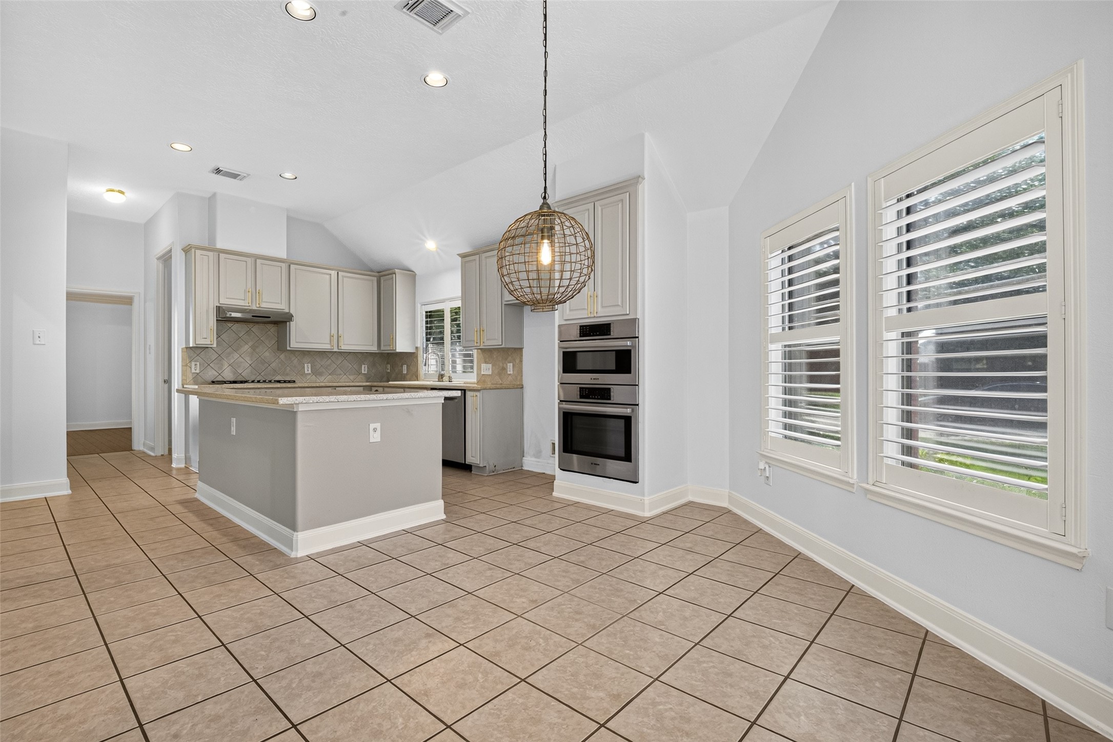 2908 Misty Wind Court Property Photo 14