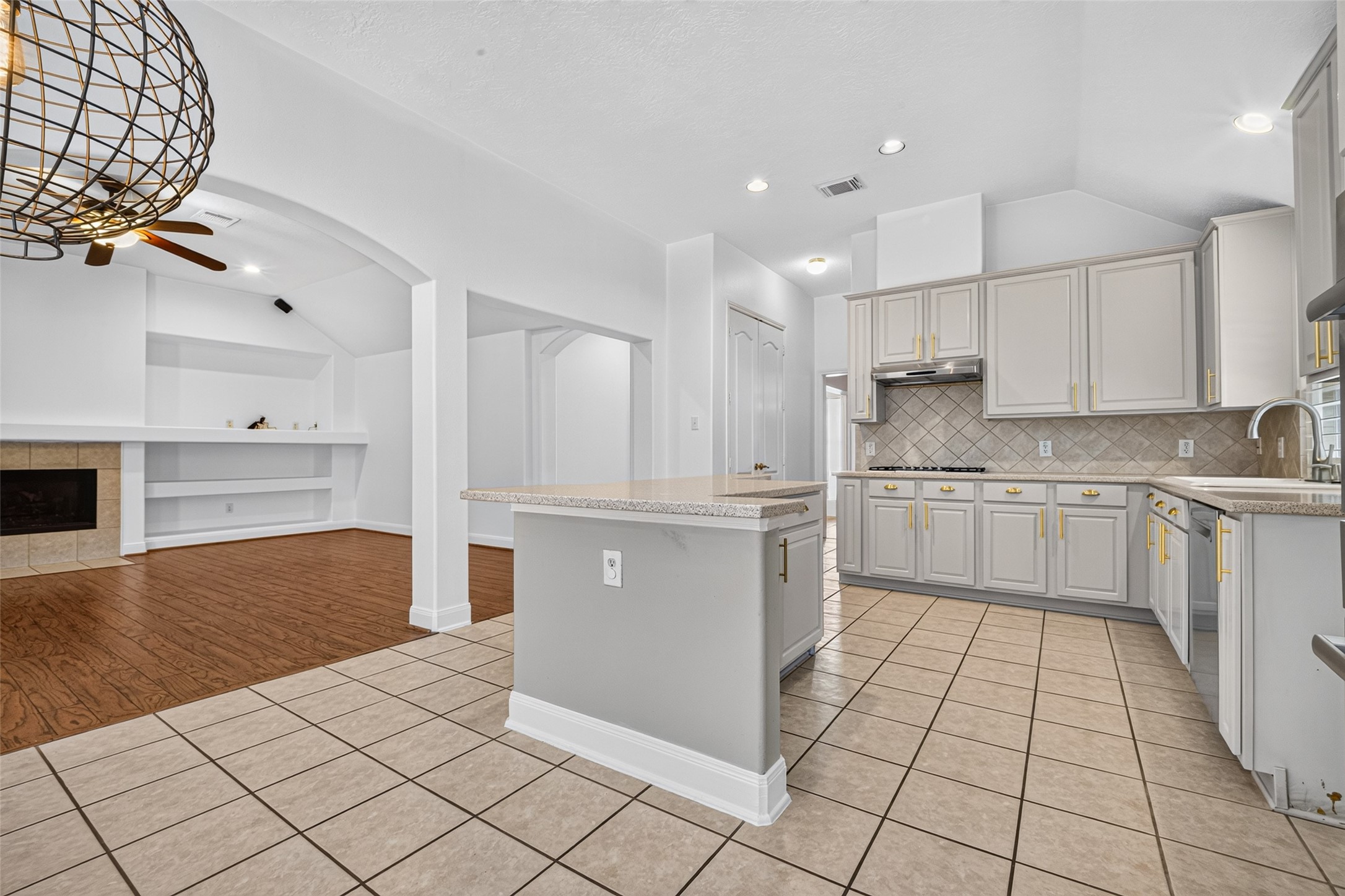 2908 Misty Wind Court Property Photo 16
