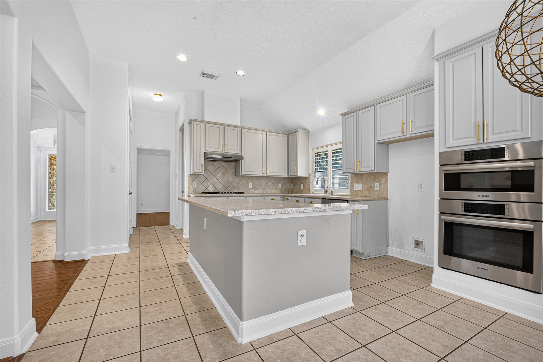 2908 Misty Wind Court Property Photo 17