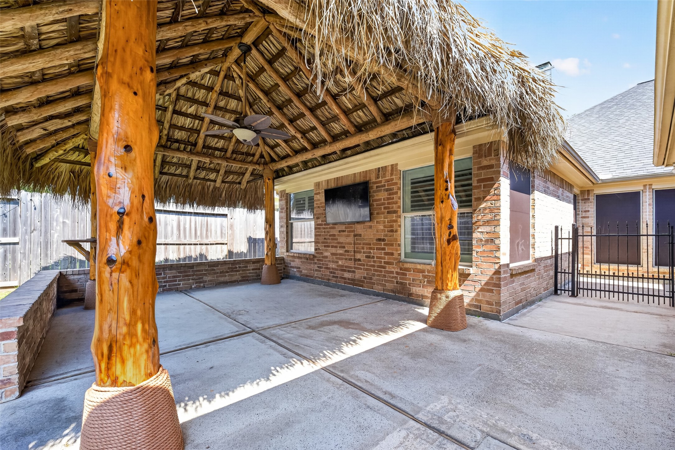 2908 Misty Wind Court Property Photo 33