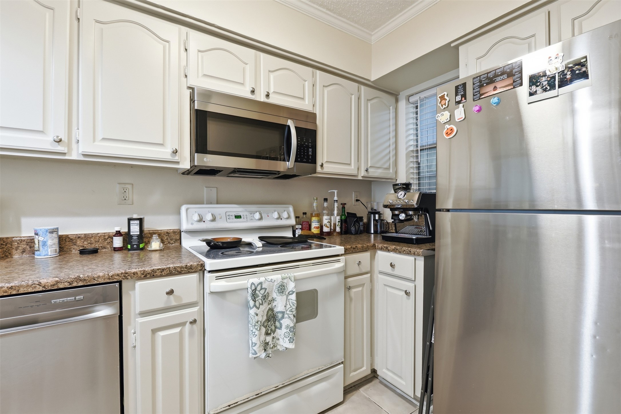 3131 Southwest Freeway B21 Property Photo 7