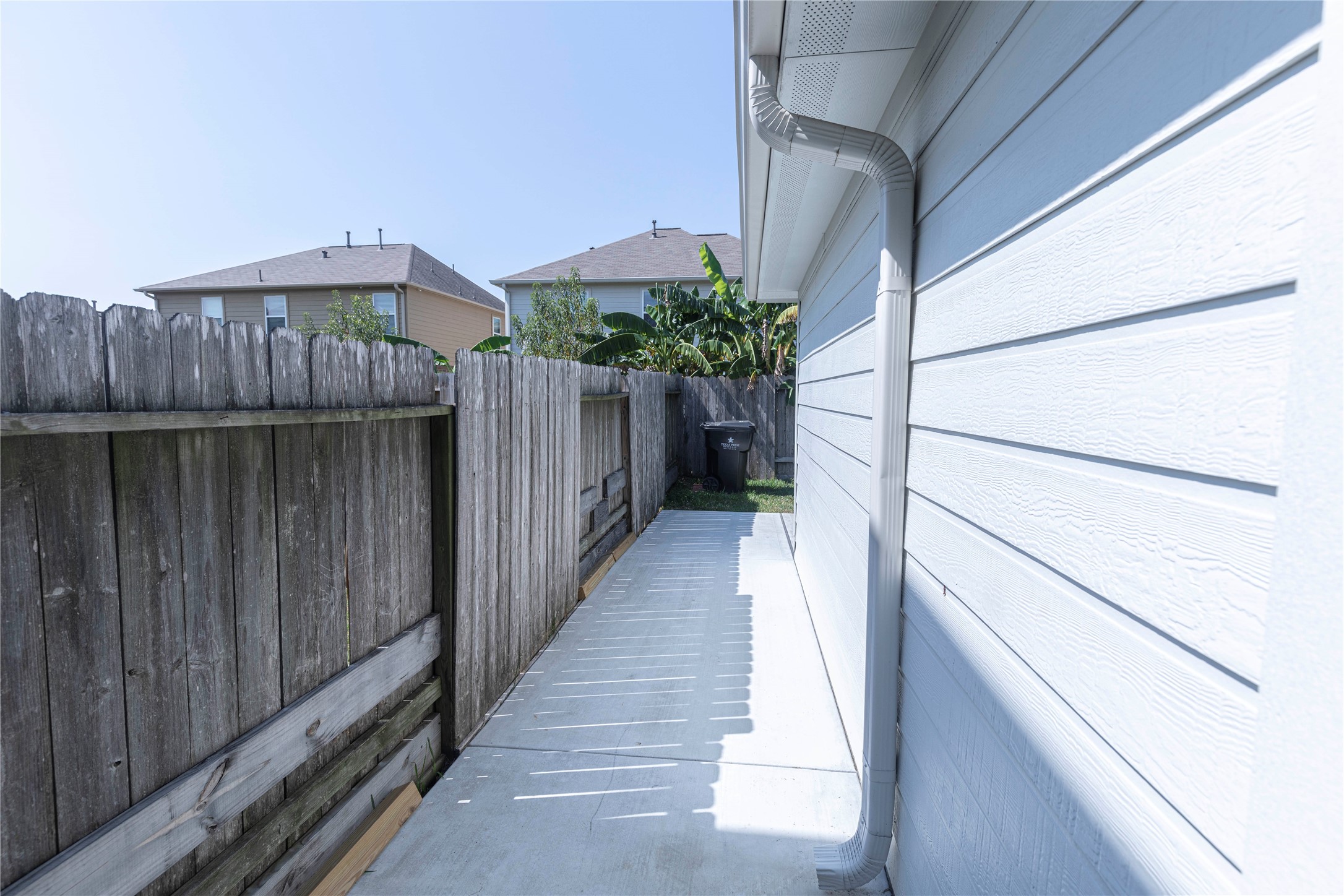 5027 Lamppost Hill Court Property Photo 4