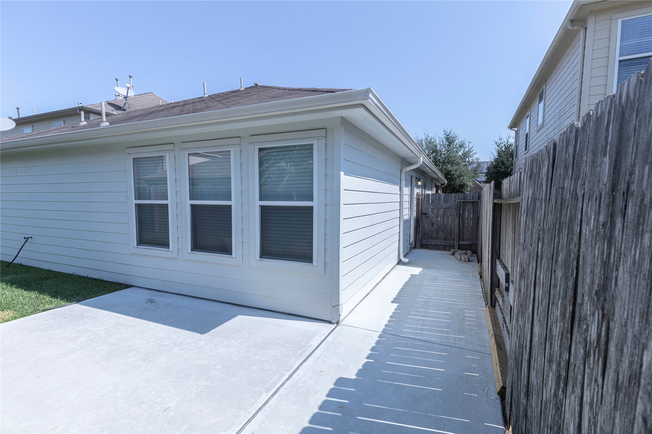 5027 Lamppost Hill Court Property Photo 5