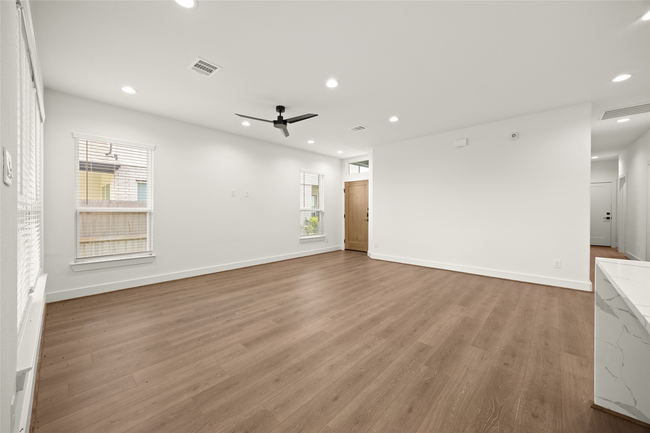 2711 Solbrook Lane Property Photo 6