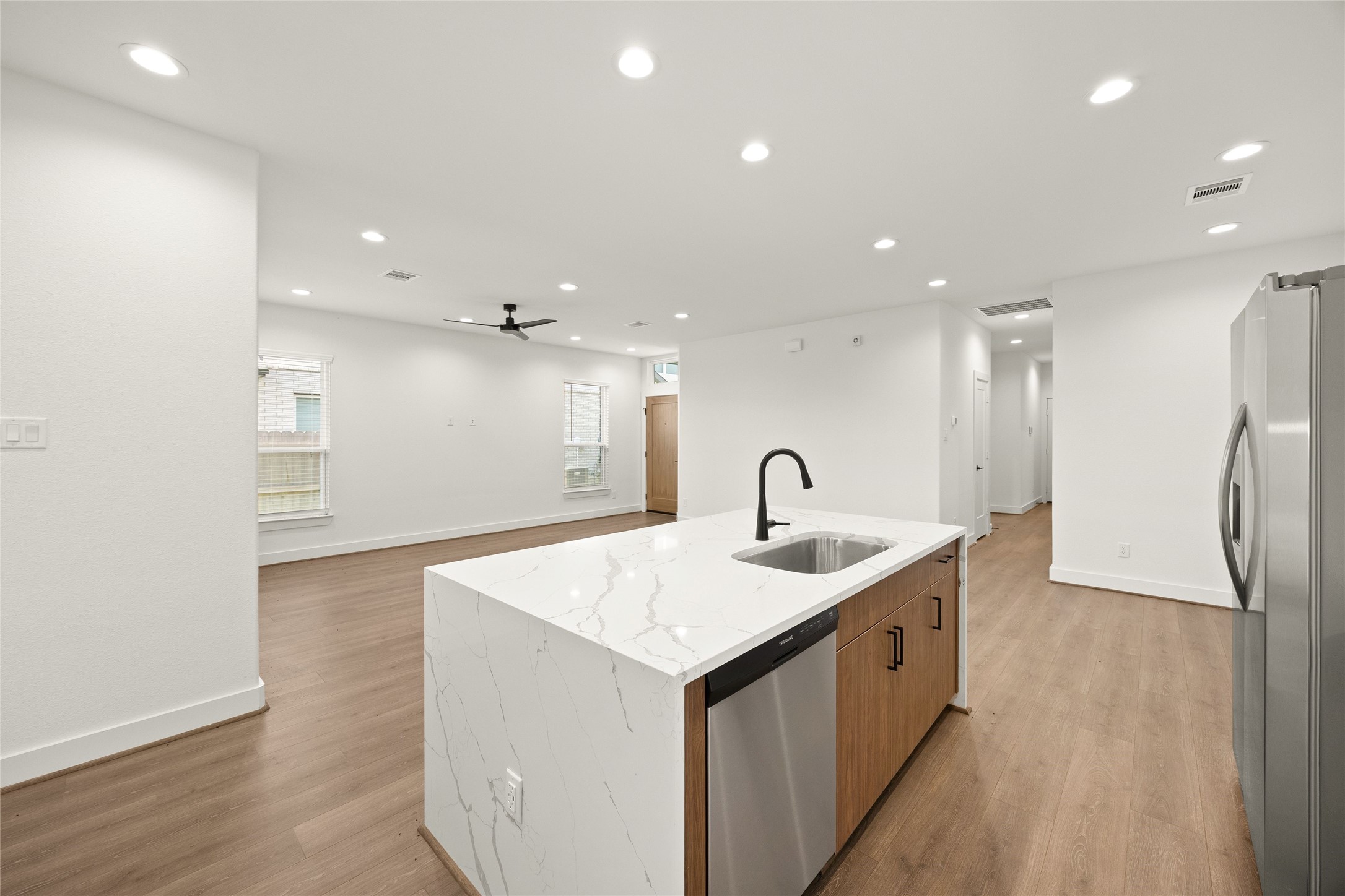 2711 Solbrook Lane Property Photo 10