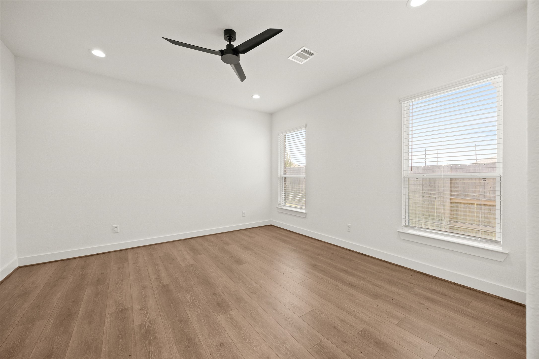 2711 Solbrook Lane Property Photo 12