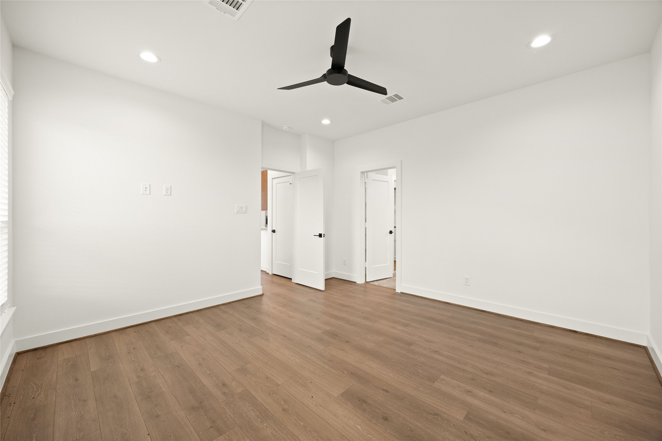 2711 Solbrook Lane Property Photo 13