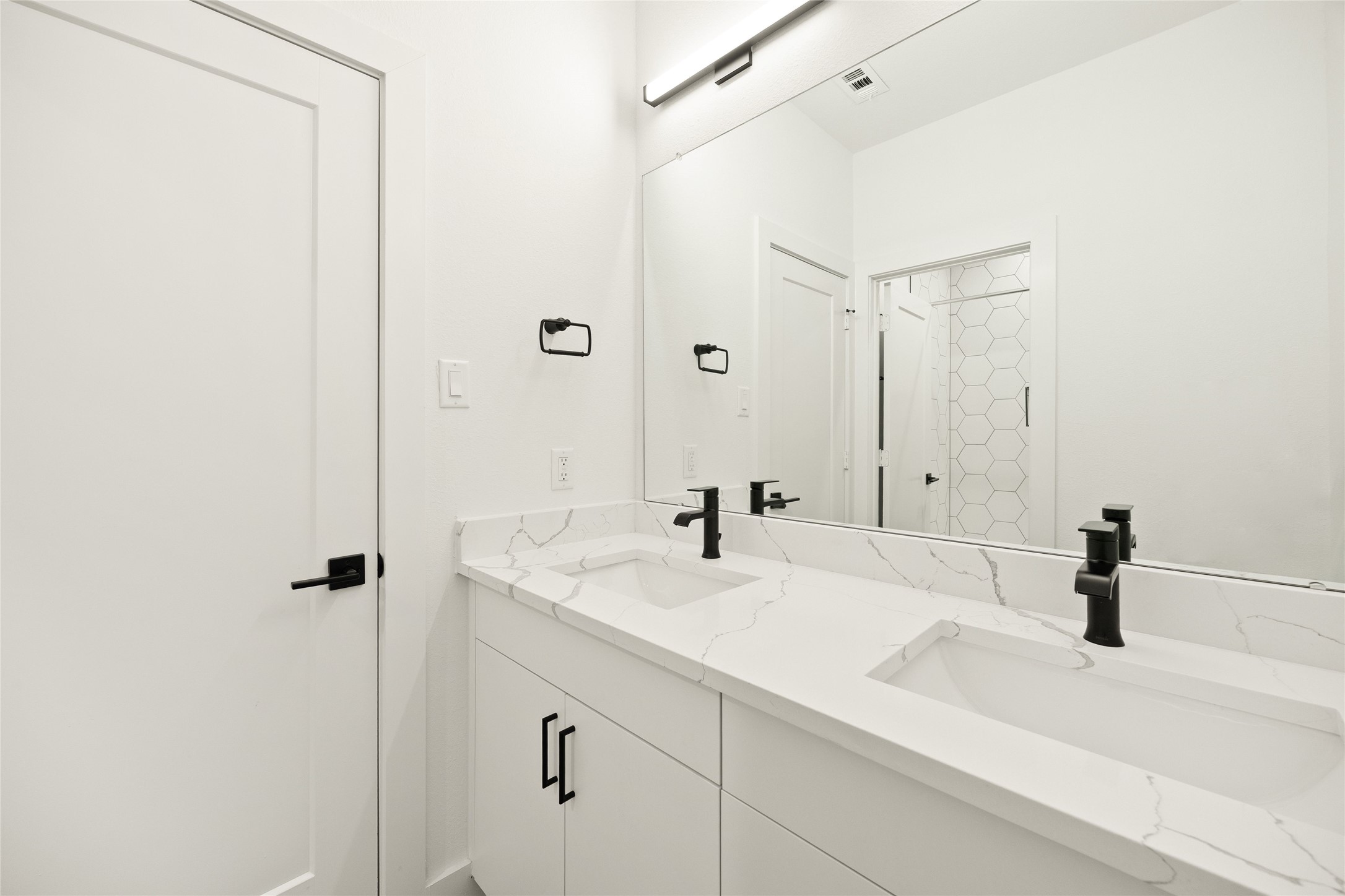 2711 Solbrook Lane Property Photo 18