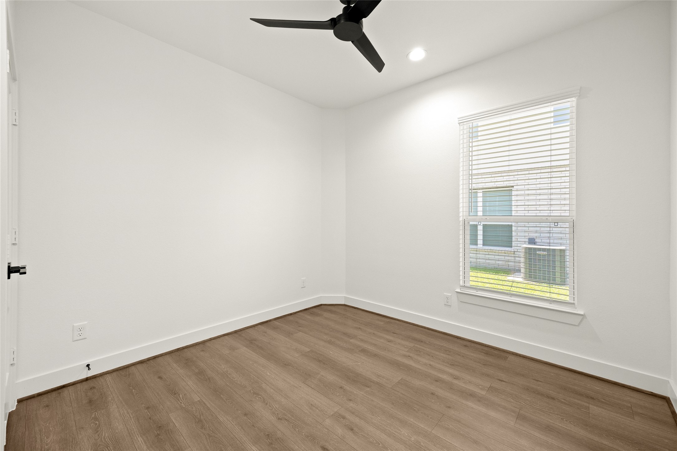 2711 Solbrook Lane Property Photo 19