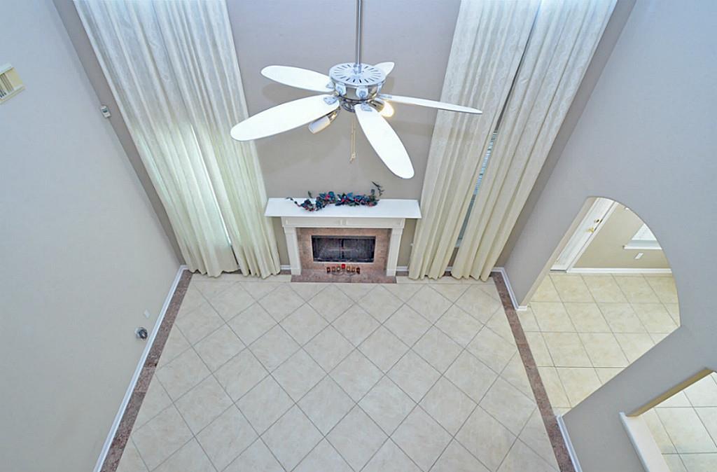 523 Crestridge Drive Property Photo 6