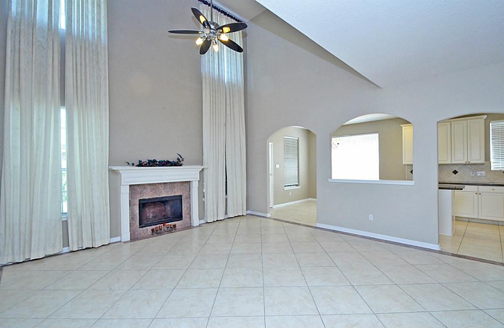 523 Crestridge Drive Property Photo 7