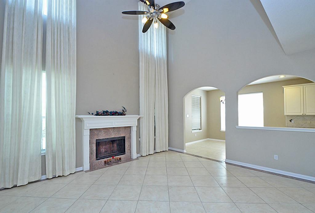 523 Crestridge Drive Property Photo 8