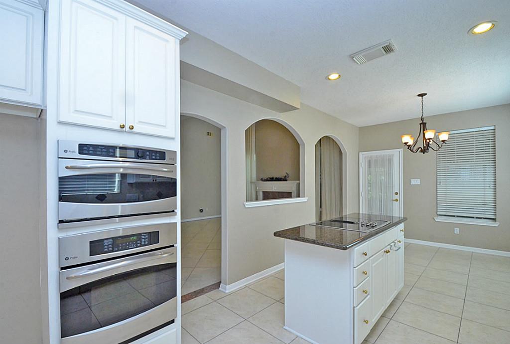 523 Crestridge Drive Property Photo 12