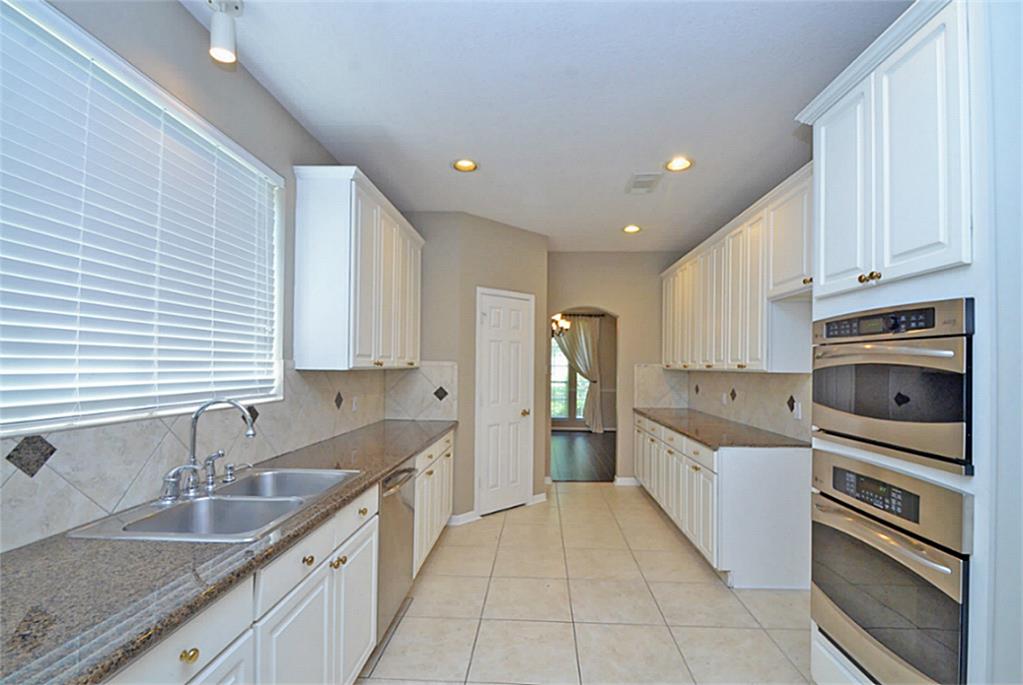523 Crestridge Drive Property Photo 13