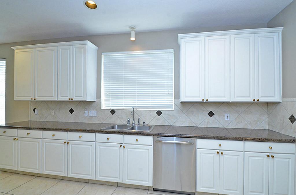 523 Crestridge Drive Property Photo 16