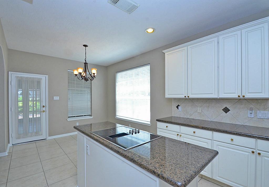 523 Crestridge Drive Property Photo 17