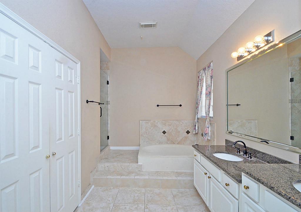 523 Crestridge Drive Property Photo 20