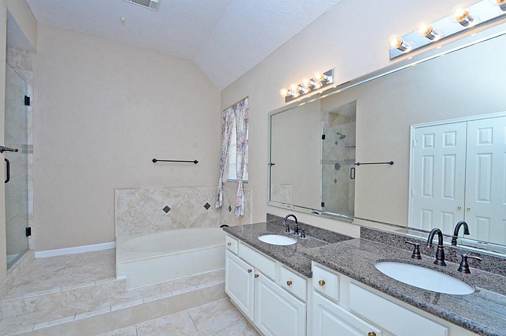 523 Crestridge Drive Property Photo 21