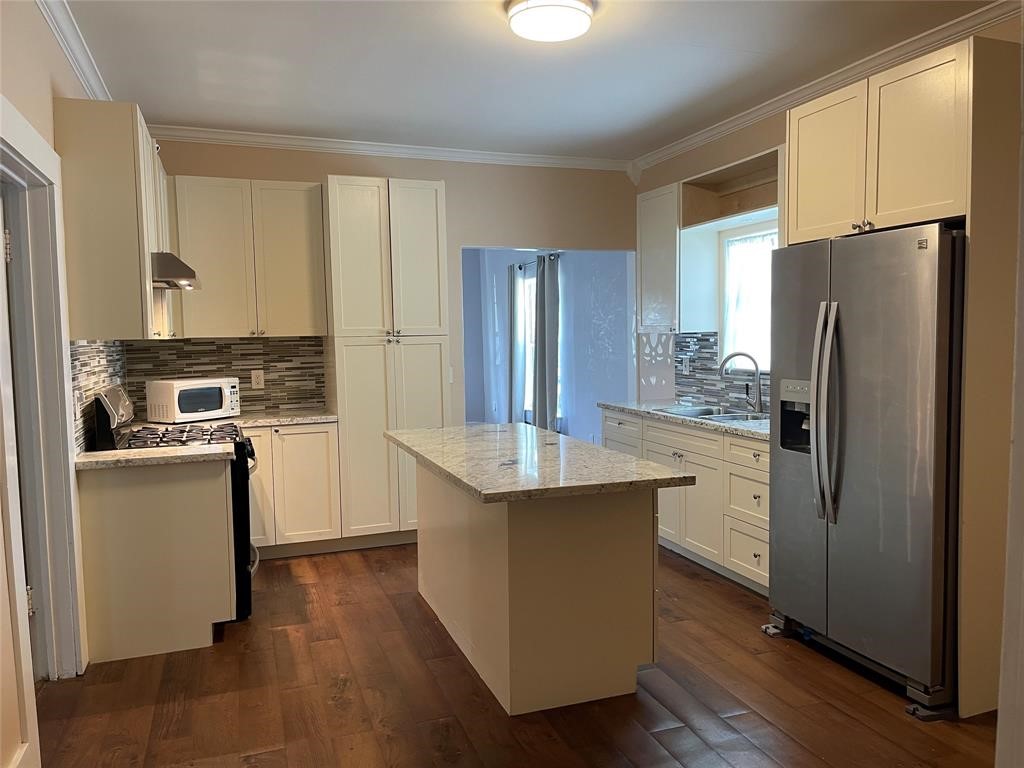 217 Royder Street Property Photo 9