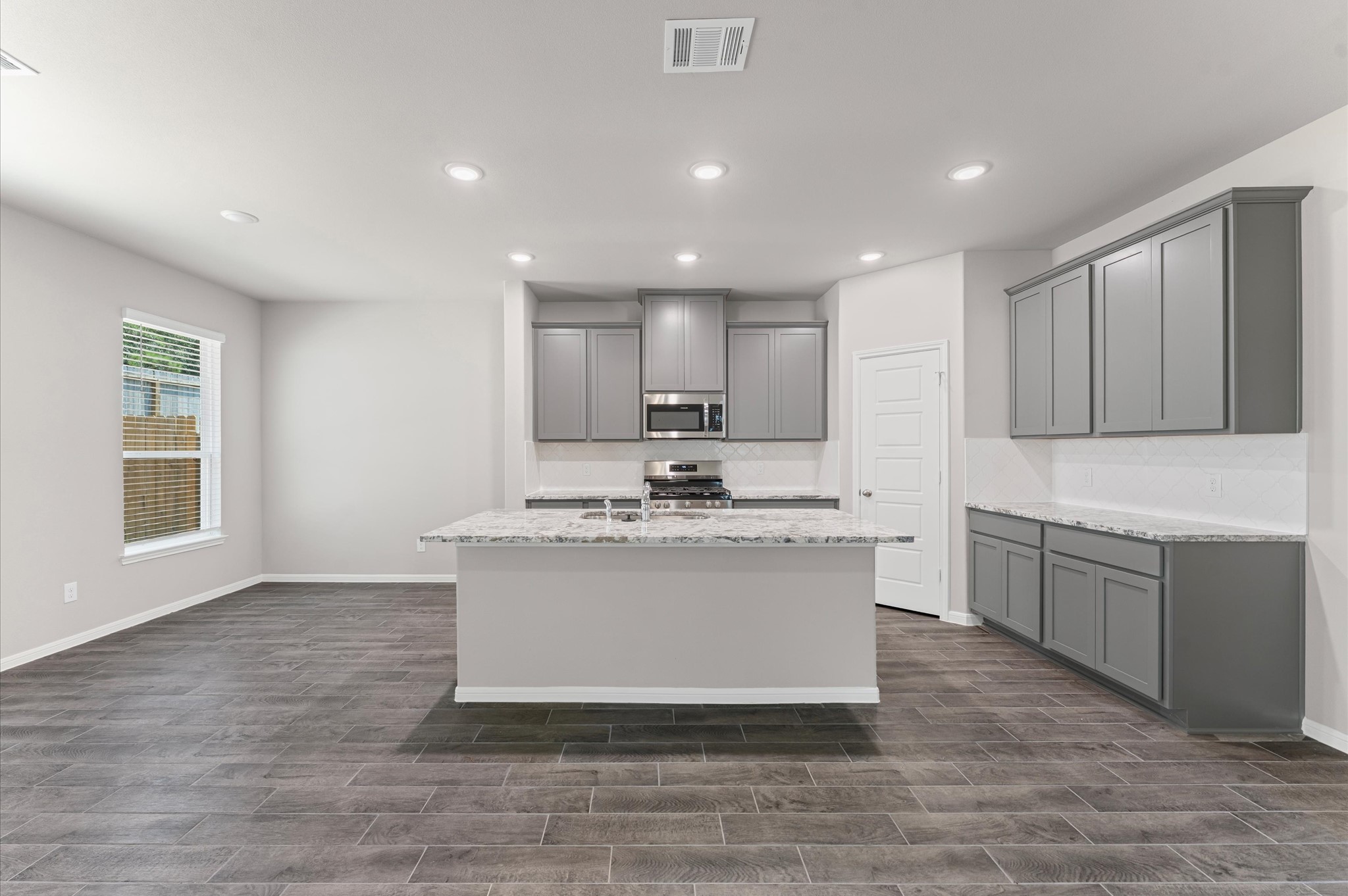 22906 Ephesus Avenue Property Photo 15