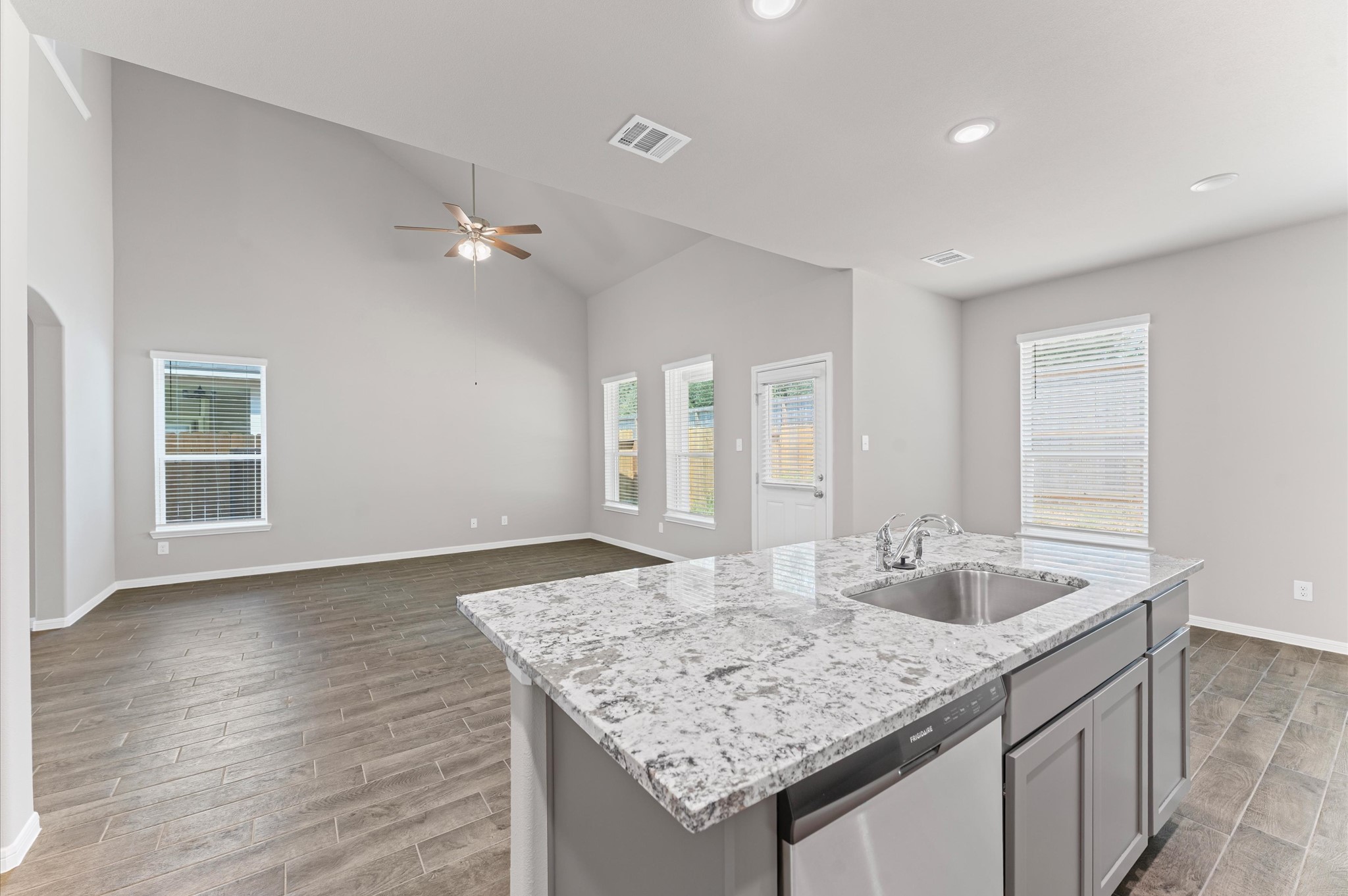 22906 Ephesus Avenue Property Photo 16