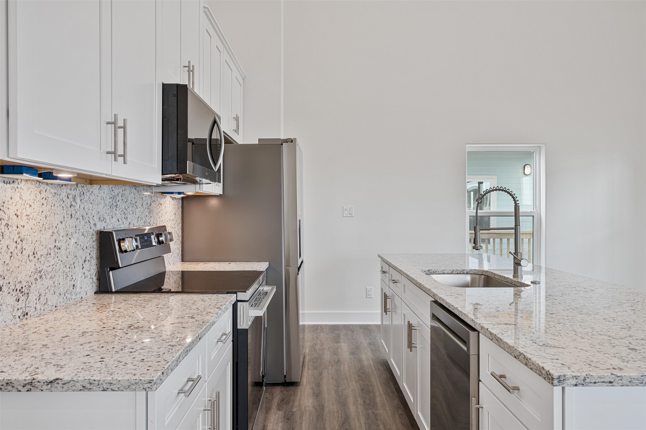 877 Alberdie Drive Property Photo 11