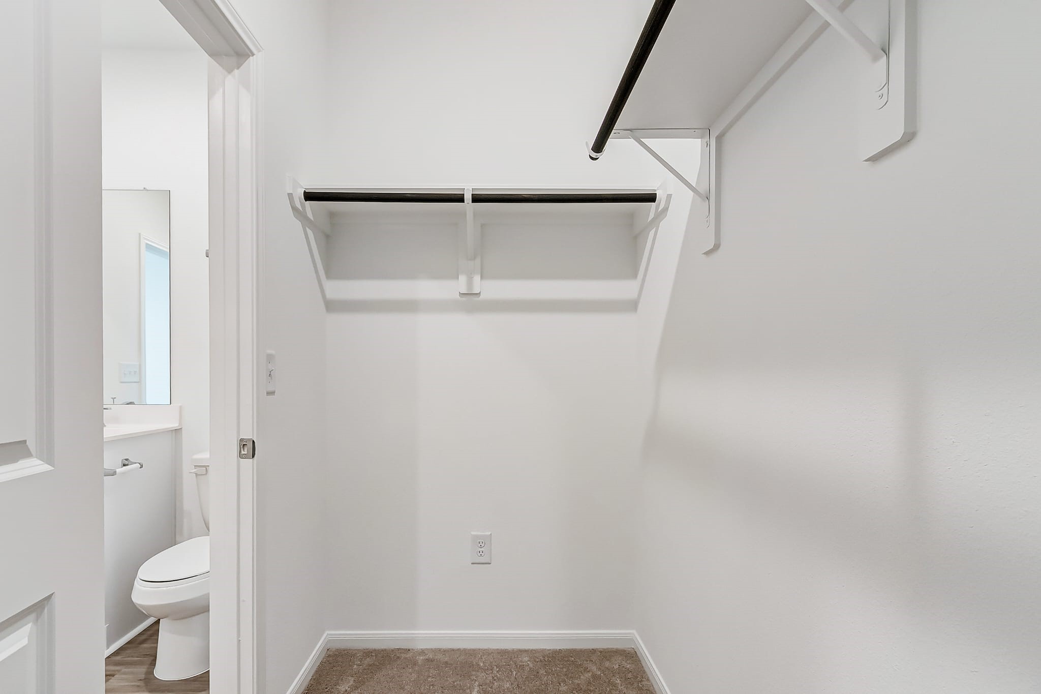 17610 Calabash Drive Property Photo 6