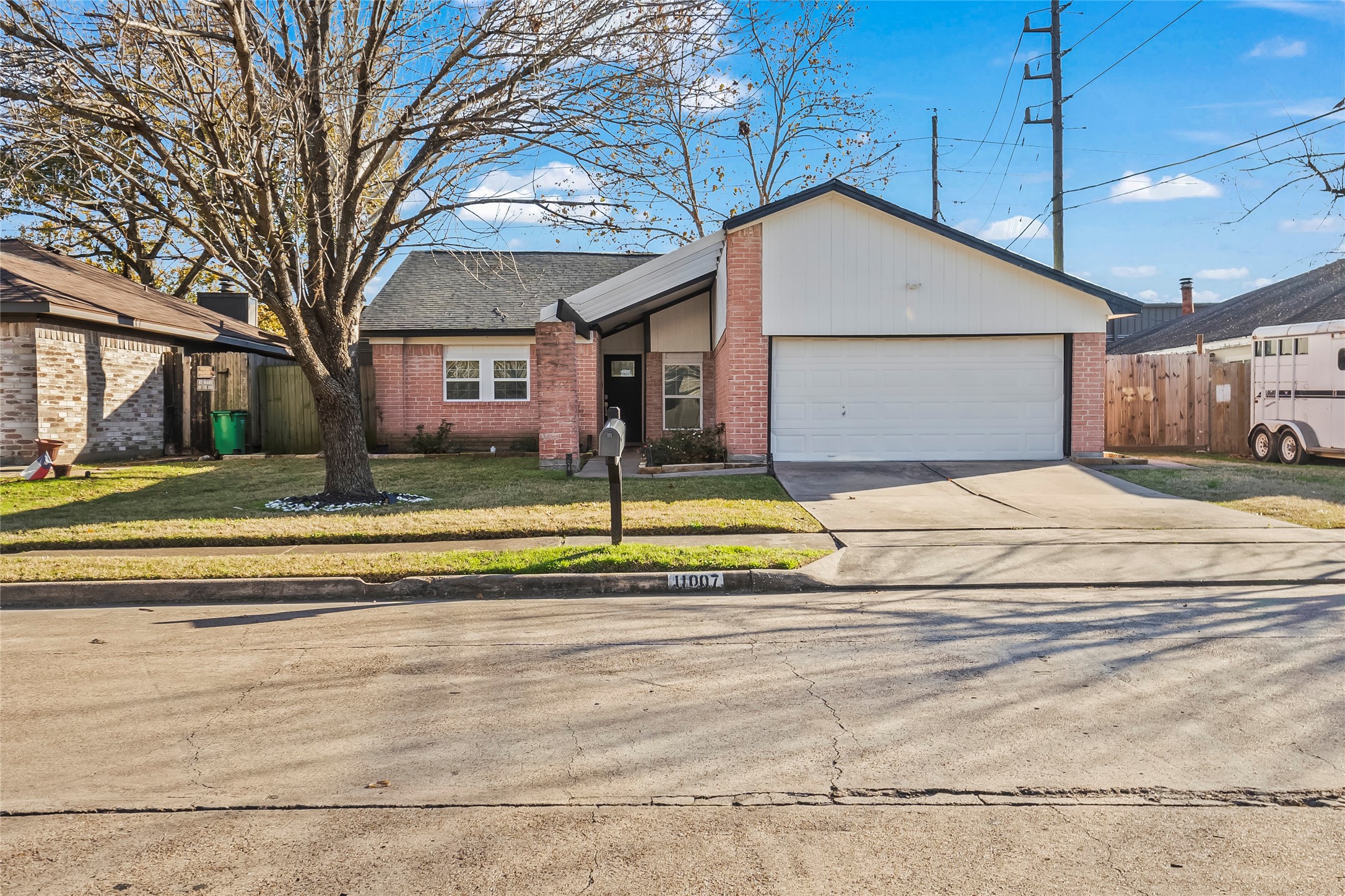 11007 White Oak Bend Drive Property Photo 1
