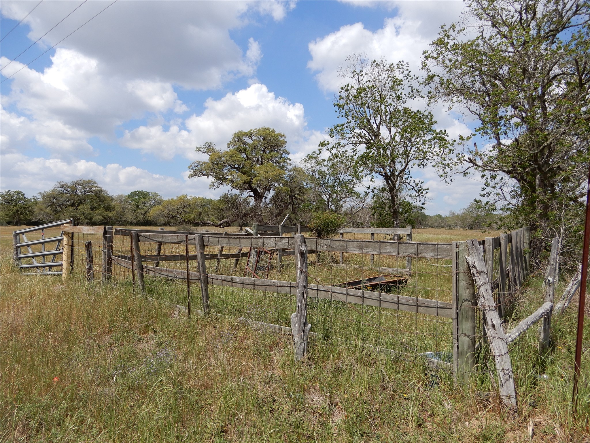 00 Fm 530 Property Photo 1