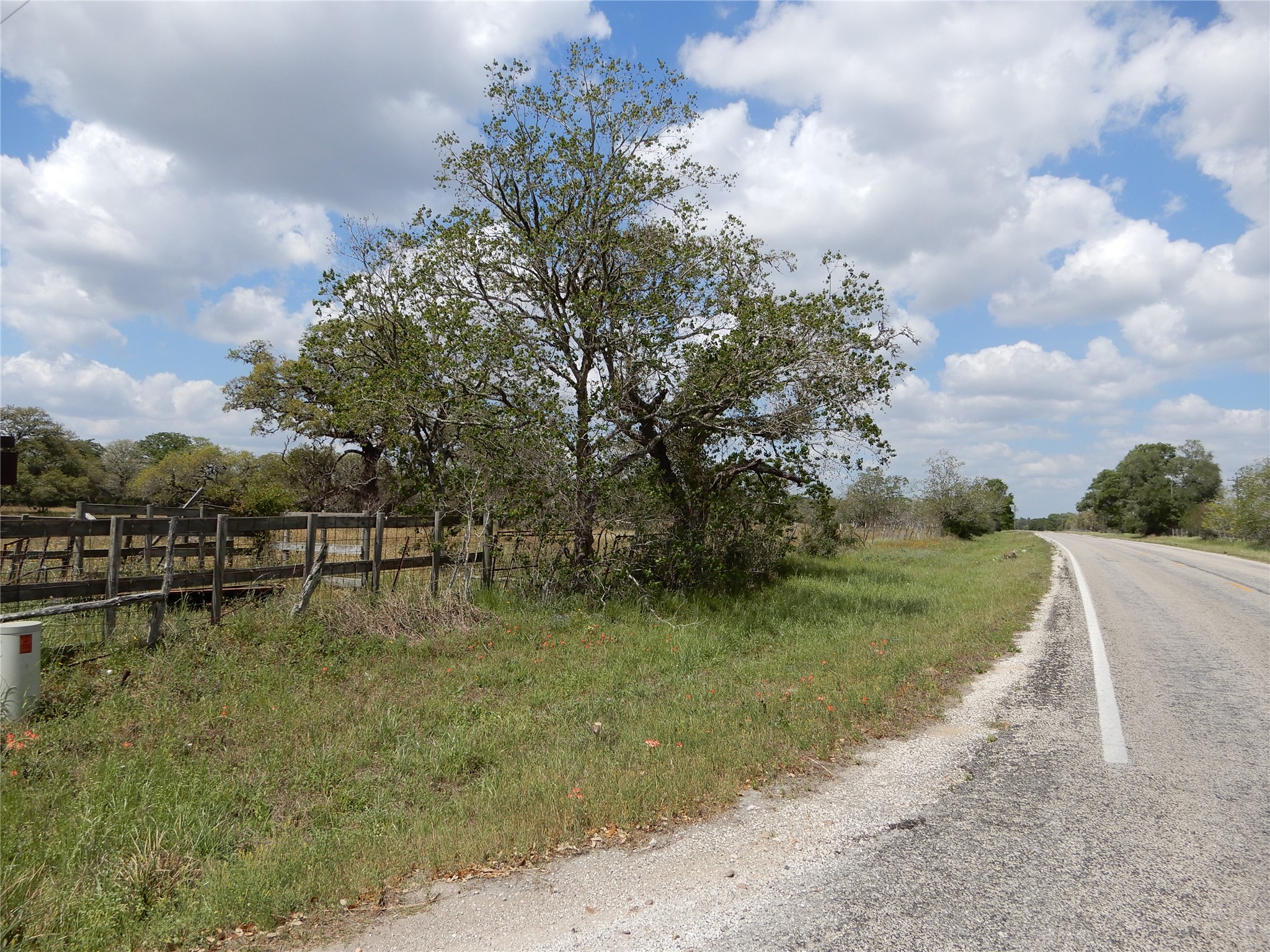00 Fm 530 Property Photo 4