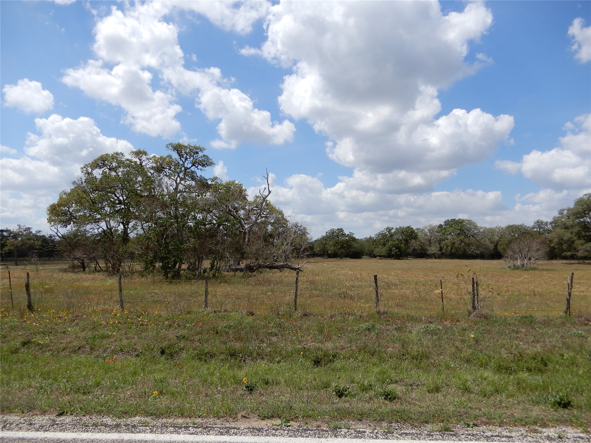 00 Fm 530 Property Photo 6