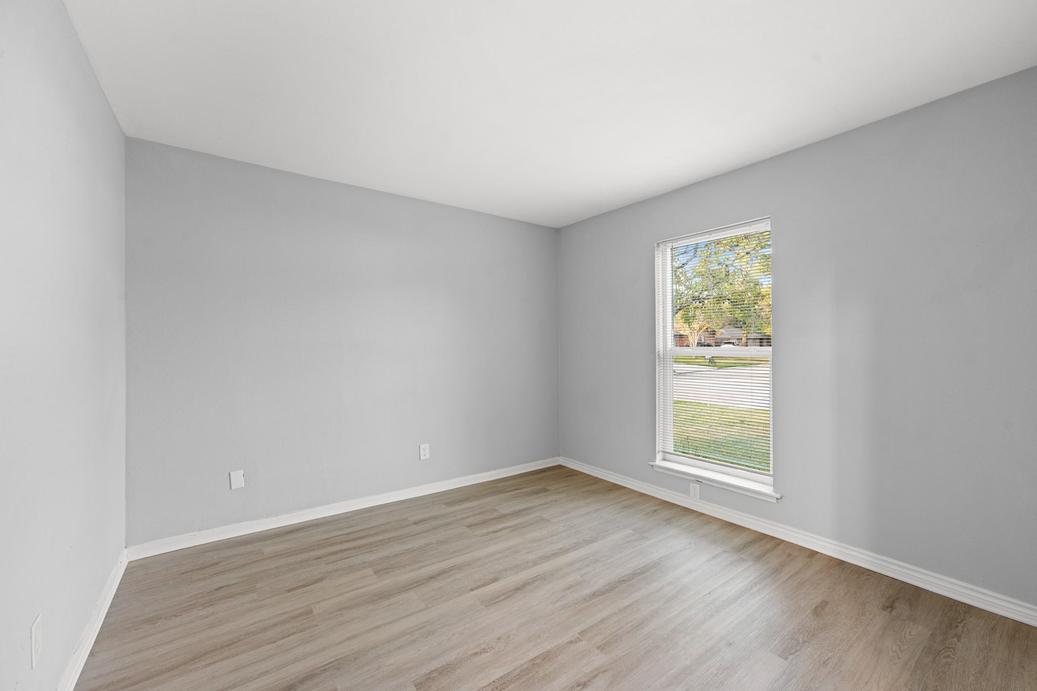 4802 Hannas Reef Drive Property Photo 2
