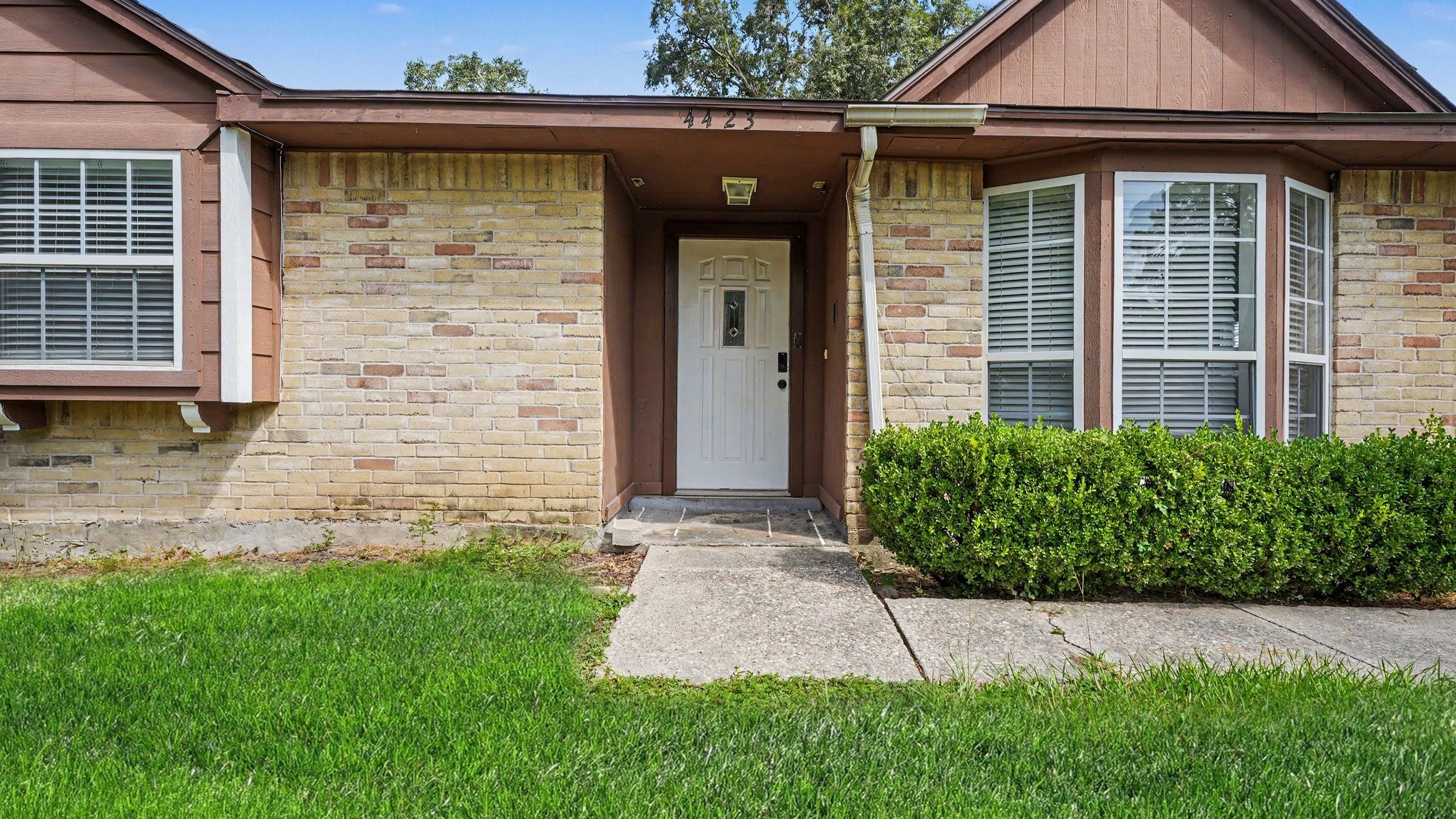 4423 Rosegate Drive Property Photo 3