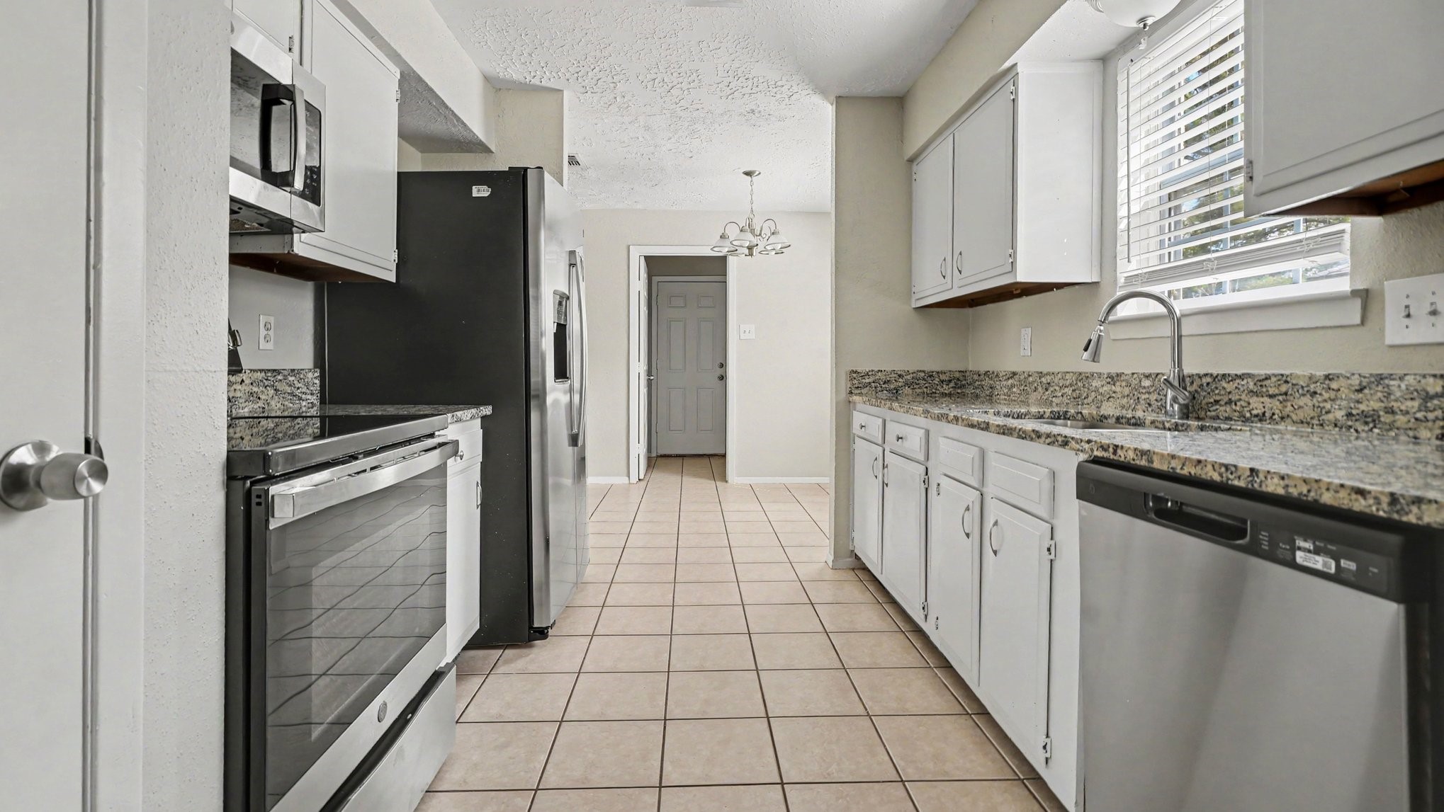 4423 Rosegate Drive Property Photo 7