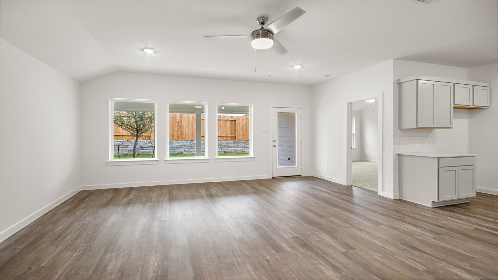 4214 Multnomah Falls Drive Property Photo 7