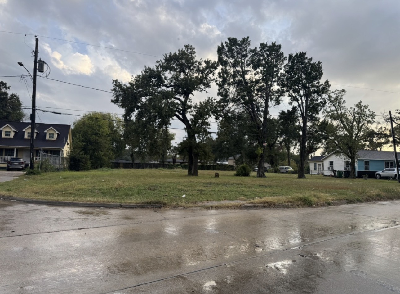 6714 E Crosstimbers Street Property Photo 2